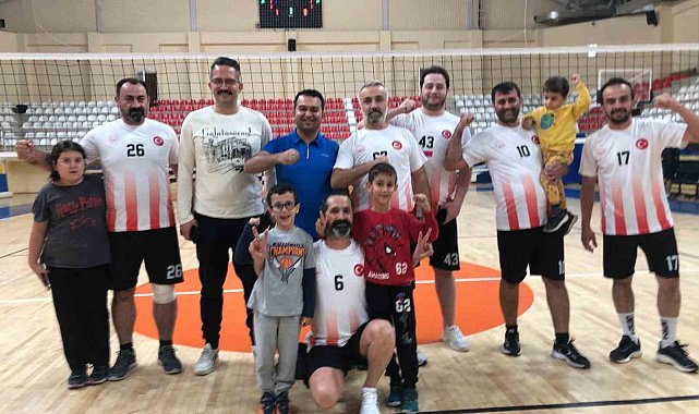 Bilecik Aile Ve Sosyal Hizmetler takımı voleybol çeyrek finalinde