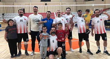 Bilecik Aile Ve Sosyal Hizmetler takımı voleybol çeyrek finalinde