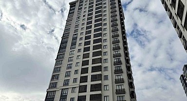 Binanın 14. katından düşerek ölen kadının nişanlısı ilk duruşmada tahliye edildi