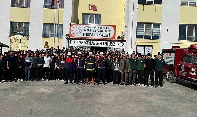 Bolvadin'de öğrencilere yönelik yangın eğitimi ve tatbikatı