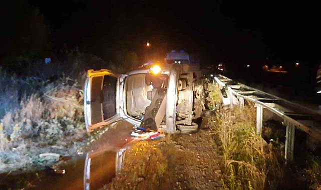 Burdur'da hafif ticari araç devrildi: 1 ölü