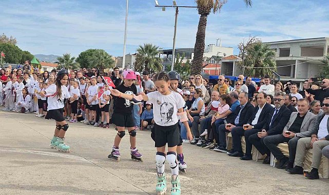 Burhaniye'de Gençlik ve Spor Festivali coşkusu yaşandı