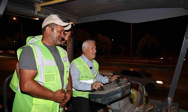 Bursa'da konforlu ulaşım için 150 bin ton sıcak asfalt döküldü