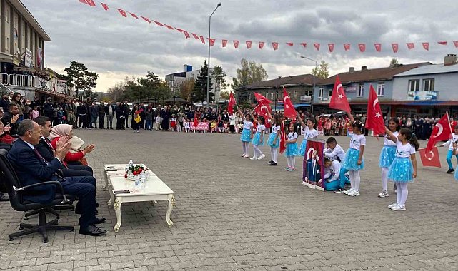 Cumhuriyetin 102. yılı Arpaçay'da coşkuyla kutlandı