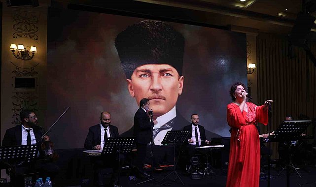 Cumhuriyetin 102'inci yılı Büyükçekmece'de coşkuyla kutlandı