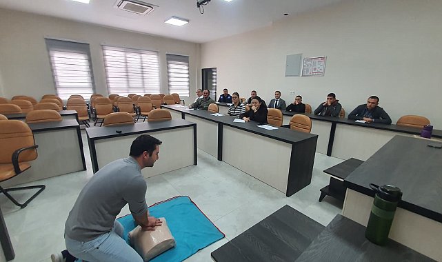 Demirci'de belediye personeline ilk yardım uygulama eğitimi verildi
