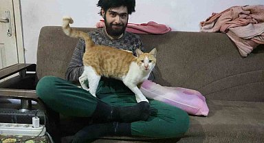 Depremin ardından eve kapanan genç sanal dünyaya bağımlı hale geldi