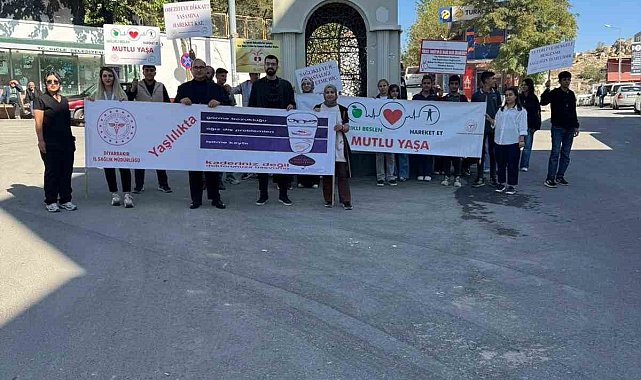 Dicle'de sağlıkçılardan Dünya Yaşlılar ve Yürüyüş Günü etkinliği