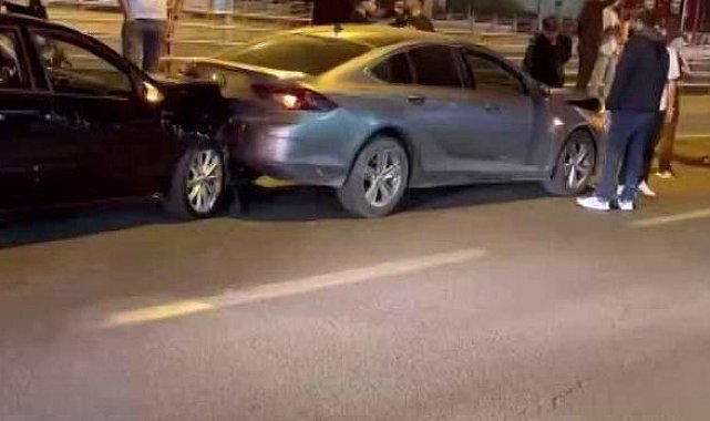 Diyarbakır'da 9 aracın karıştığı kazada 3 kişi yaralandı