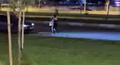 Diyarbakır'da şaşkına çeviren görüntü: Kadın ana yolda kendini seyir halindeki araçların önüne attı