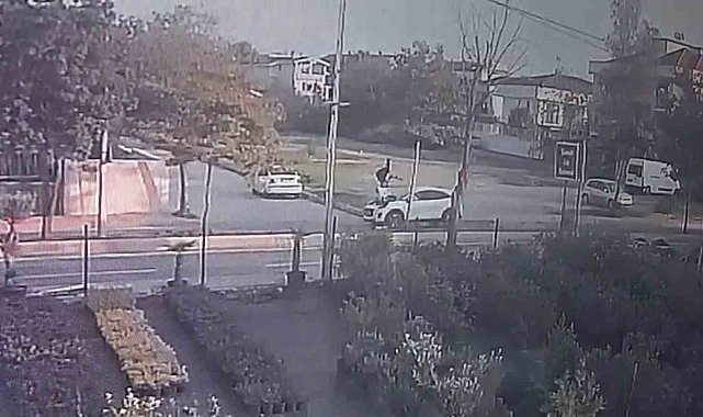 Düğün yeri bakarken canından oluyordu: Feci kaza kameraya yansıdı