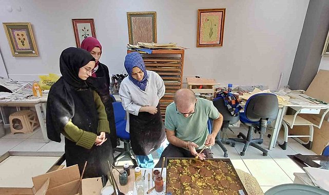 Düzce'de gençlik merkezilerinde eğitimler devam ediyor