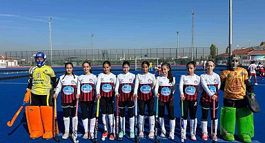 Ege Yıldızları Kadın Hokey Takımı Muğla'ya üçüncülükle döndü