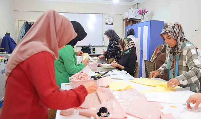 Elazığ'da kadınlardan giyim ve üretim teknolojisi kursuna yoğun ilgi