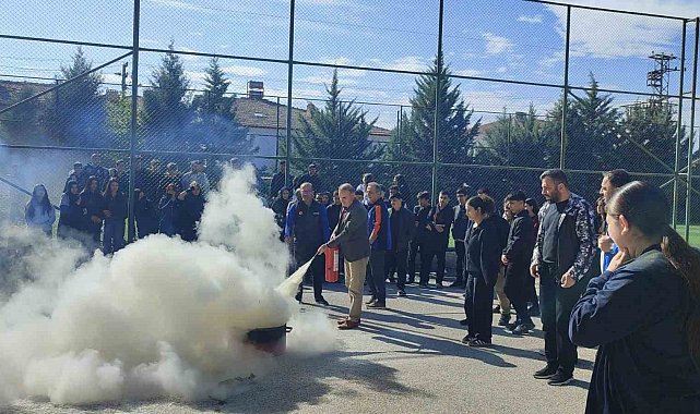 Elazığ'da öğrencilere yangın eğitimi