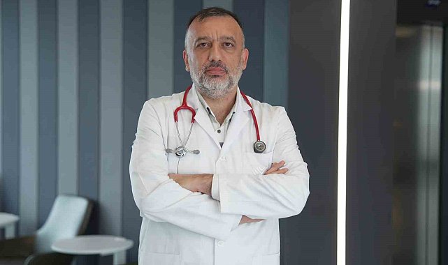 Elektronik sigara, sigara içmeyen gençleri hedef alıyor