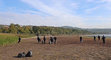 Eşme Sahili'nde temizlik seferberliği