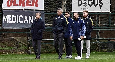 Fenerbahçe'de Başkan Saran idmanı takip etti