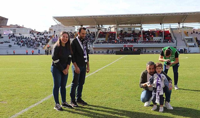 Gebzespor bilet gelirlerini DMD hastası Uras'a bağışladı