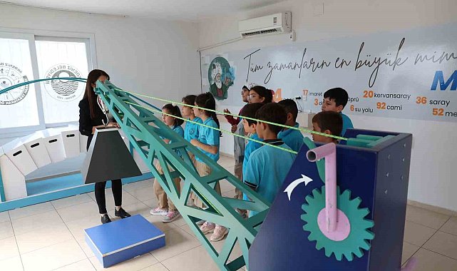 Geleceğin bilim insanları Akdeniz Belediyesinde yetişiyor