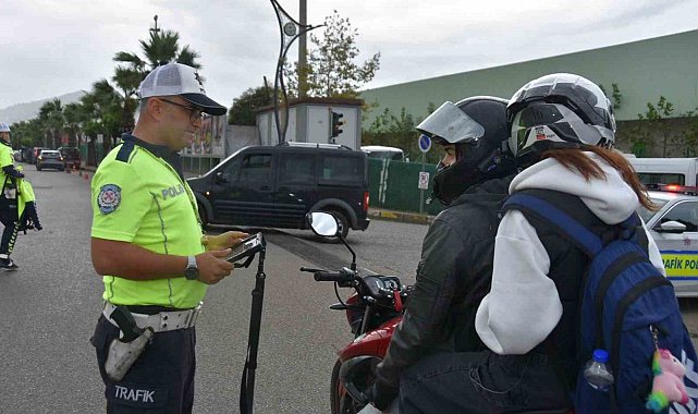 Giresun'da trafik kurallarına uymayana af yok: 1 ayda 3 bin araç denetlendi, 930 sürücüye ceza kesildi
