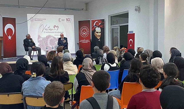 Gümüşhane'de Kıbrıs Gazileri öğrencilerle bir araya geldi