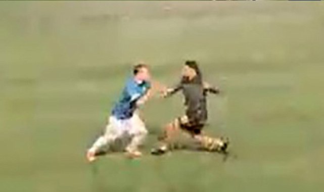 Halı saha maçı kavgayla bitti