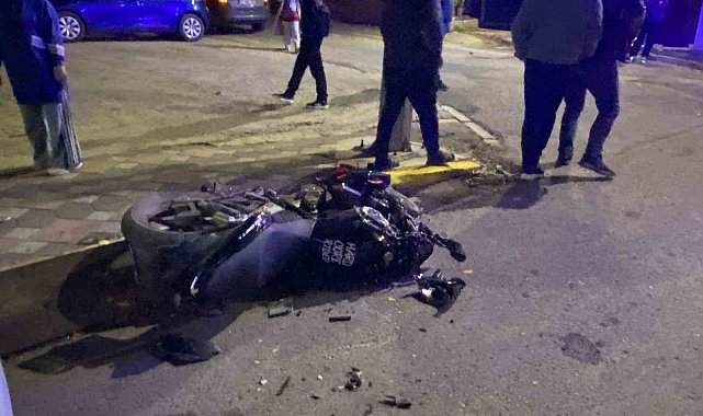 İş makinesi ile çarpışan motosikletli ağır yaralandı