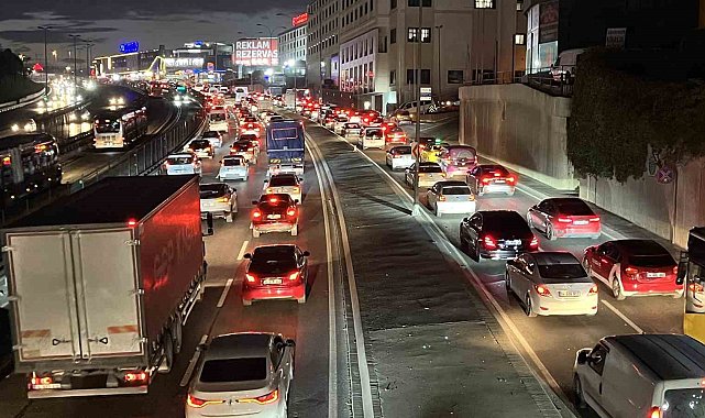 İstanbul'da trafik yoğunluğu yüzde 83'e ulaştı