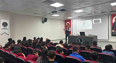 Jandarmadan öğrencilere siber güvenlik bilgilendirmesi