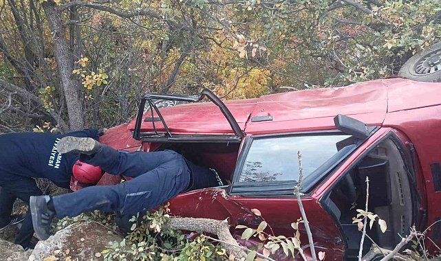 Karaman'da otomobil uçuruma yuvarlandı: 3 yaralı