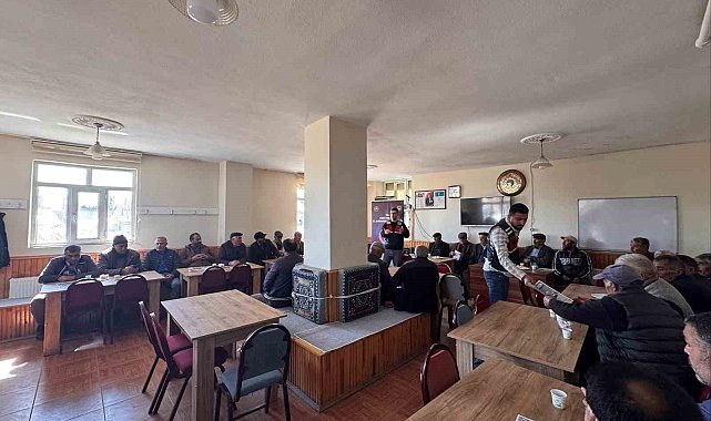 Kars'ta jandarmadan siber farkındalık eğitimi