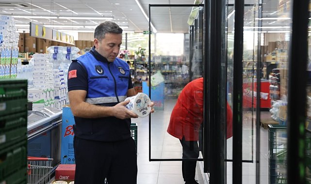 Kartepe'deki marketlerde son kullanma tarihi ve fiyat etiketi denetimi
