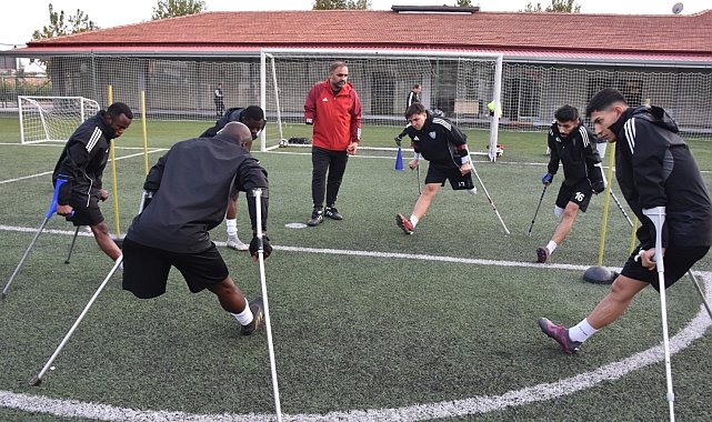 Kazada engelli oldu, futbolla hayata döndü