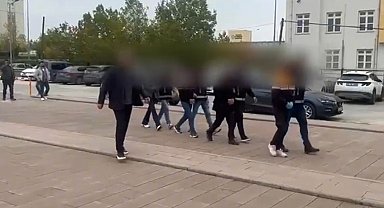 Kendilerini belediye başkan yardımcısı olarak tanıtan dolandırıcılara operasyon: 17 gözaltı