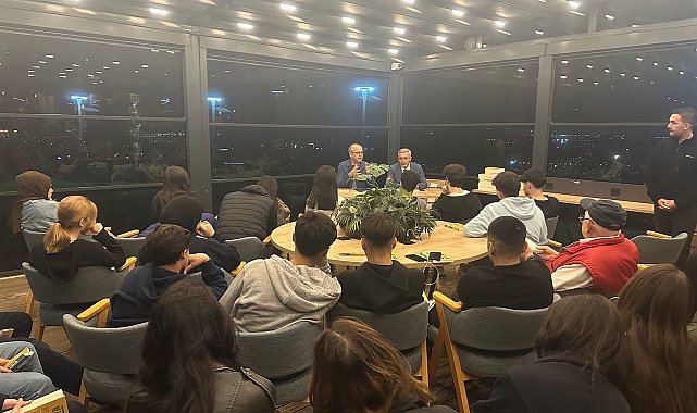 Kitap Günleri'nin ilk söyleşisi Akse Kitap Kahve'de