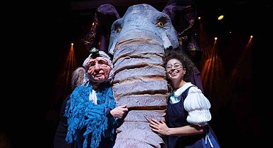 Kocaeli Şehir Tiyatrosu, ekim ayında sanatseverlerle buluşuyor