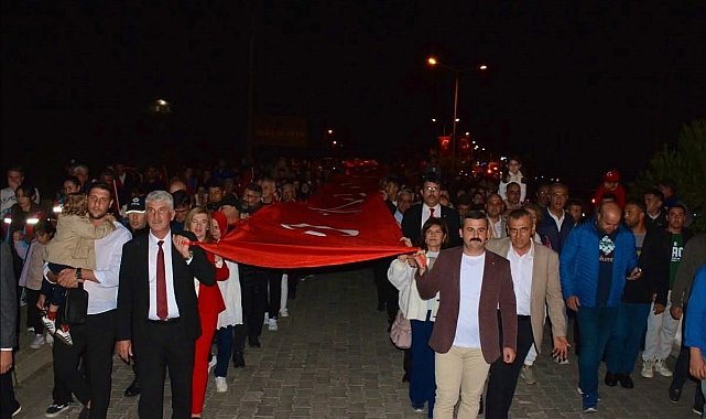 Köyceğiz'de 29 Ekim Bayrak yürüyüşü yoğun katılımla gerçekleştirildi