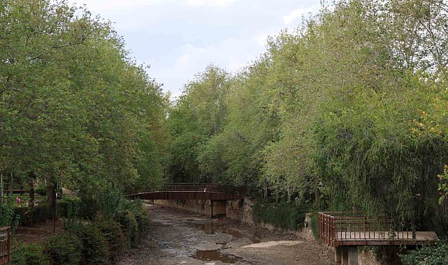 Kozan'ın tarihi ve doğal güzel alanı da kuraklıktan nasibini aldı