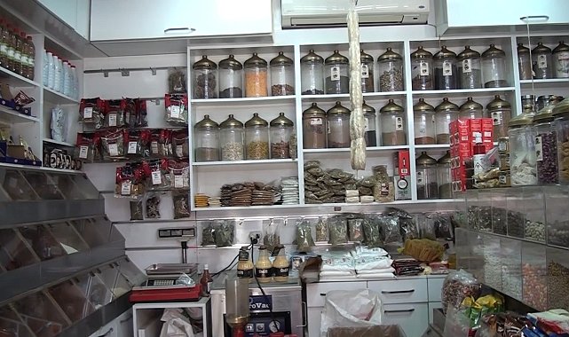 Kütahya'da aktarlara ilgi arttı