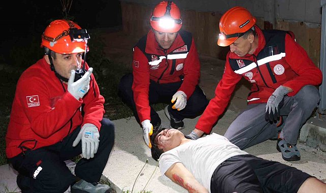 Lise pansiyonunda kurtarma tatbikatı