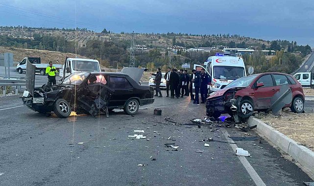 Malatya'da iki aracın çarpıştı kazada 3 kişi yaralandı