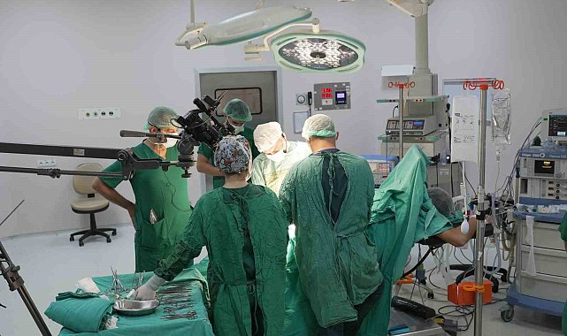 MEAH'ta 14 başarılı ameliyat canlı olarak gerçekleştirildi