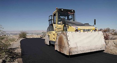 Melikgazi Belediyesi Mimarsinan Mahallesi'nde kapsamlı asfalt çalışmaları gerçekleştiriyor