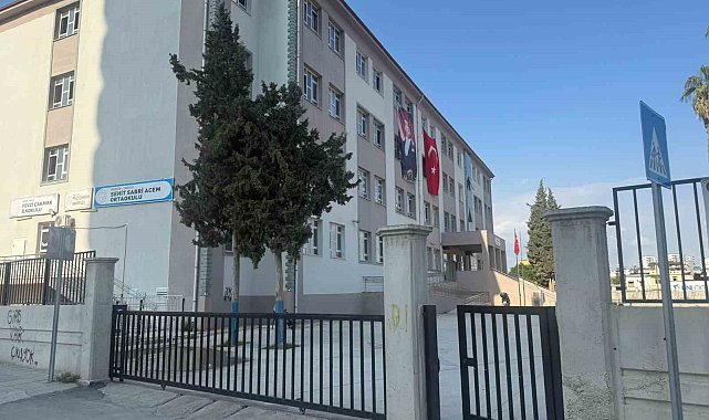Mersin'de okulda gıda zehirlenmesi şüphesi: 26 çocuk hastaneye sevk edildi