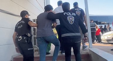 Mersin'de sosyal medyadan dolandıran şebeke çökertildi: 5 tutuklama