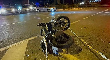 Motosiklet ile midibüs çarpıştı: 1 ölü