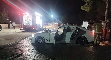 Mudanya Devlet Hastanesi otoparkında araç yangını