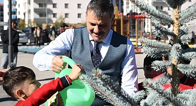 Ömer Duygun İlkokulu'nda fidan dikim etkinliği