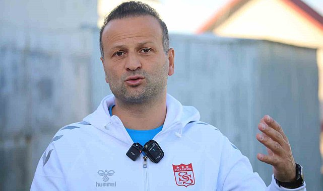 Osman Zeki Korkmaz: "Sivasspor'un hedefi play-off oynamak"